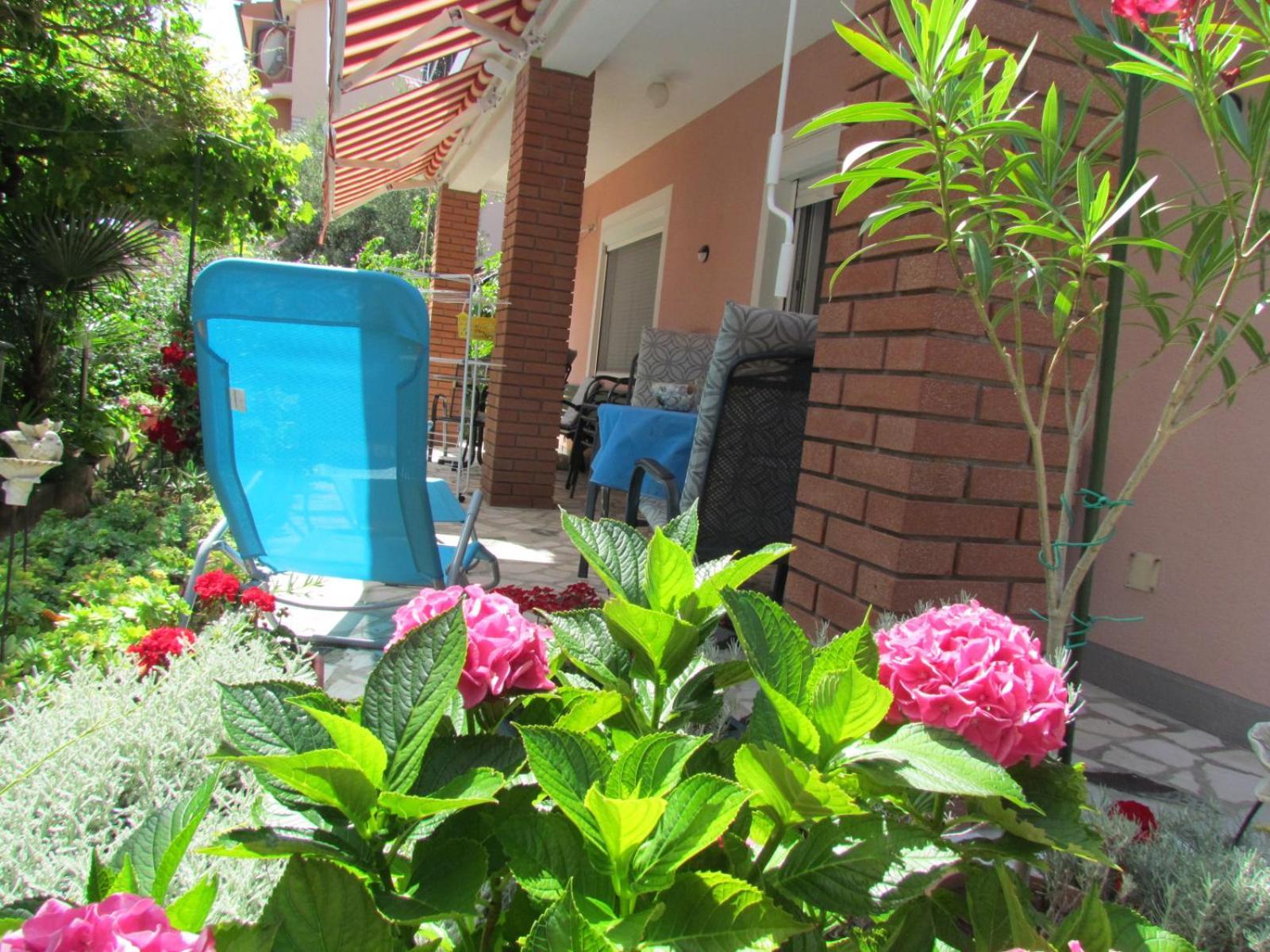 Apartments Bura & Jugo, Cres, Without Stress Exterior photo